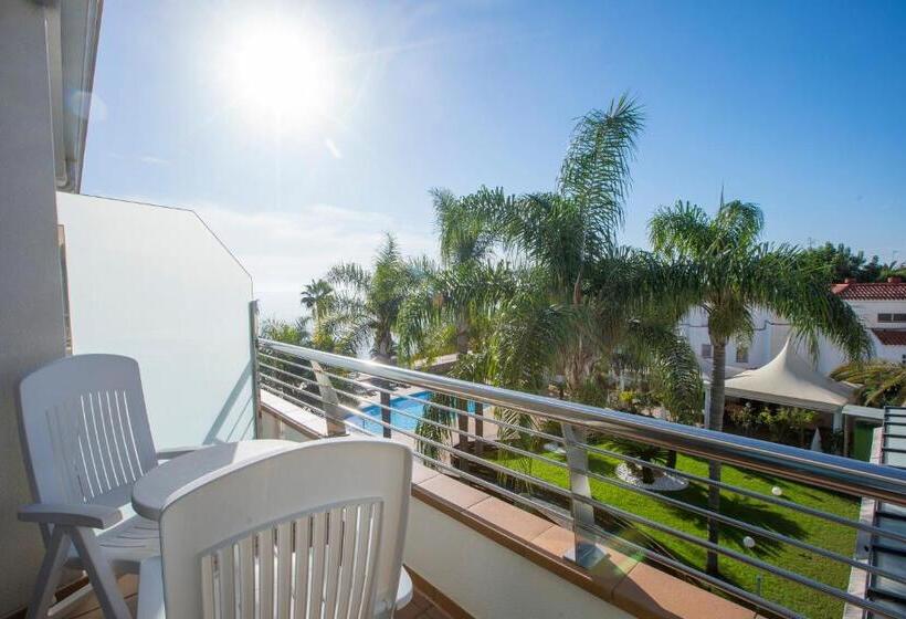 חדר סטנדרט נוף לים עם טרסה, Miami Mar