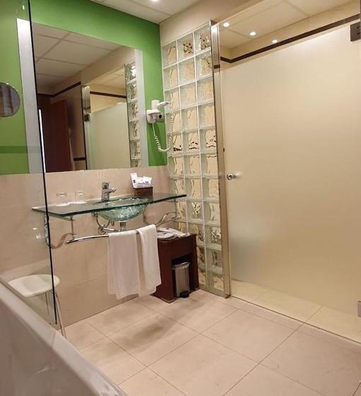 חדר משפתחתי סופריור, Miami Mar