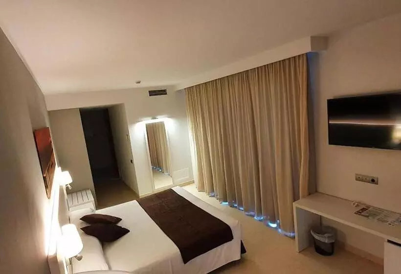 テラス付きジュニアスイート, Miami Mar