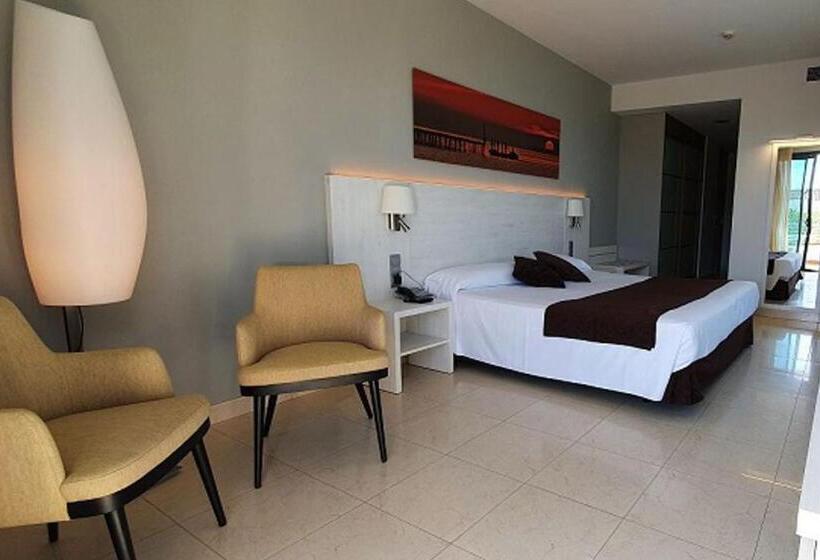 סוויטת ג'וניור עם טרסה, Miami Mar