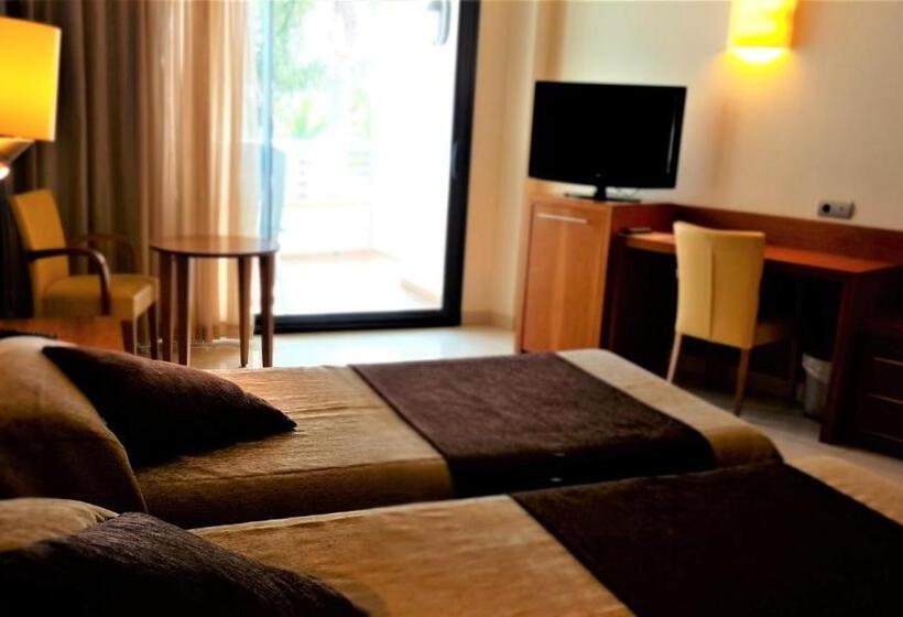 חדר סטנדרט מותאם לאדם עם מוגבלויות, Miami Mar