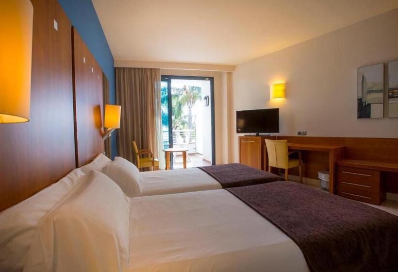 חדר סטנדרט מותאם לאדם עם מוגבלויות, Miami Mar