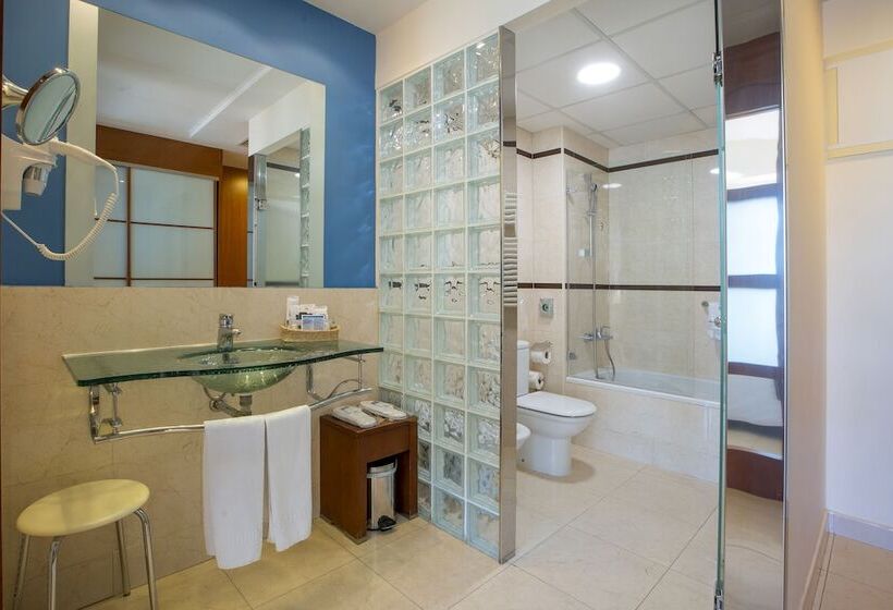 חדר סטנדרט נוף לים עם טרסה, Miami Mar