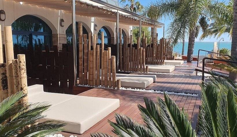 חדר פרמיום, Miami Mar