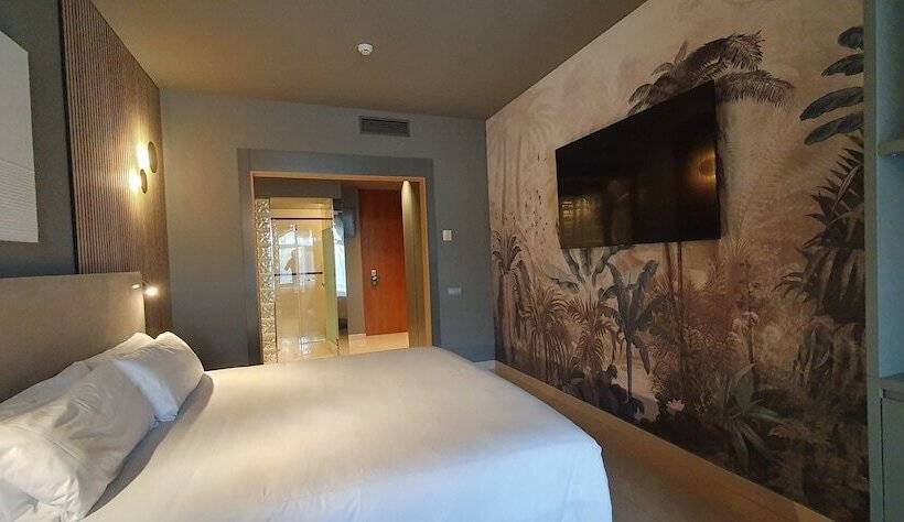 חדר פרמיום, Miami Mar