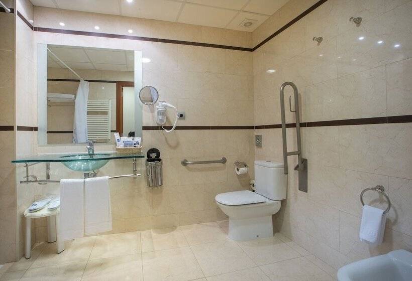 חדר סטנדרט מותאם לאדם עם מוגבלויות, Miami Mar