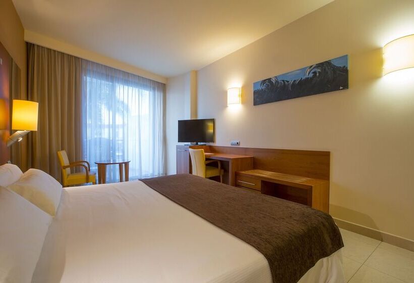 חדר סטנדרט נוף לים עם טרסה, Miami Mar