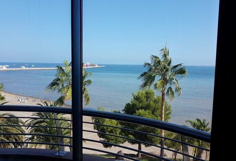 חדר סטנדרט נוף לים עם טרסה, Miami Mar