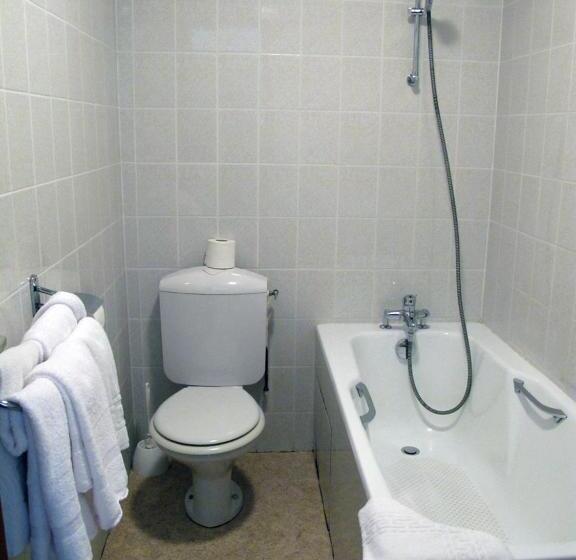 חדר סטנדרט לשלושה, Les Acacias Bellevue