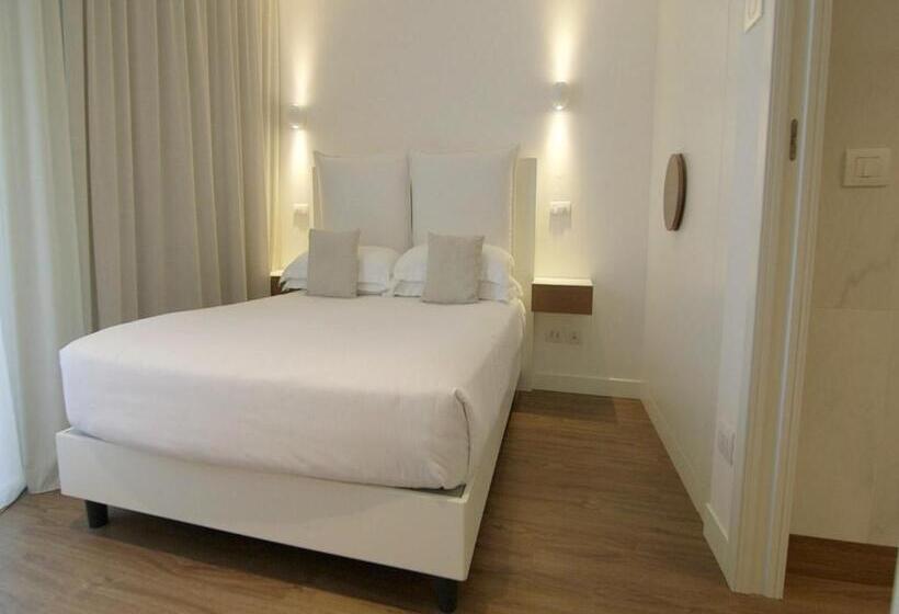 スイート, Select Suites & Spa Apartments