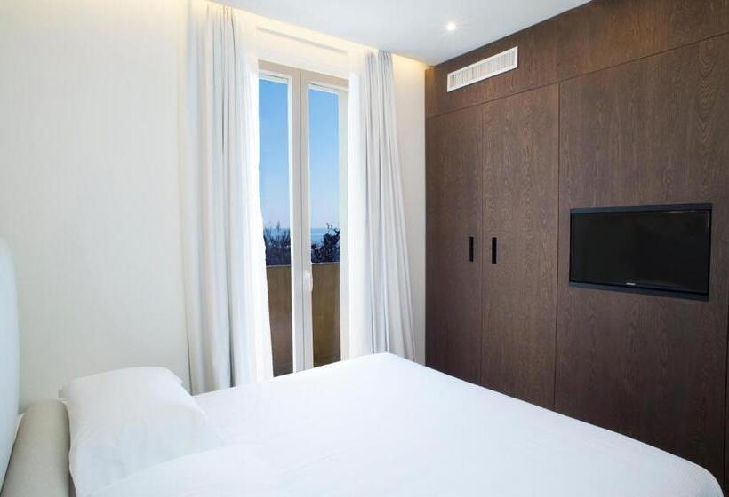 Люкс, Select Suites & Spa   Apartments
