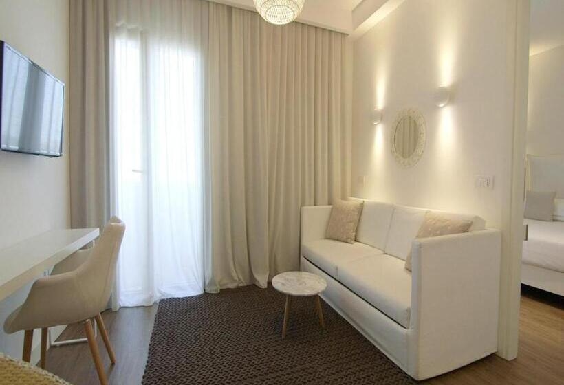 スイート, Select Suites & Spa Apartments