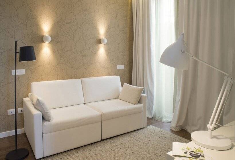 スイート, Select Suites & Spa Apartments