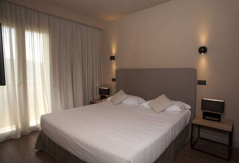 スイート, Select Suites & Spa Apartments