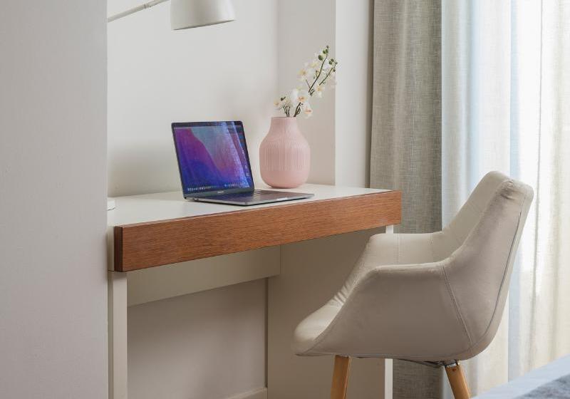 スイート, Select Suites & Spa Apartments