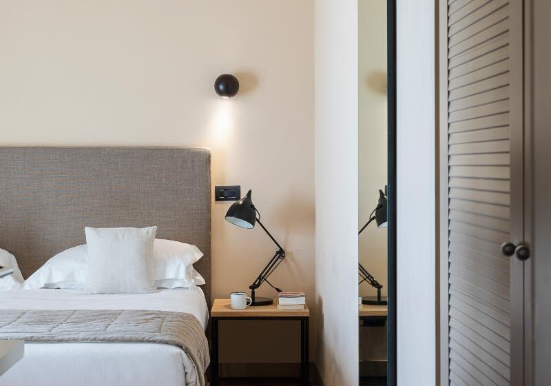 スイート, Select Suites & Spa Apartments