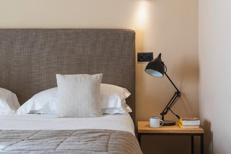 コンフォートルーム, Select Suites & Spa Apartments