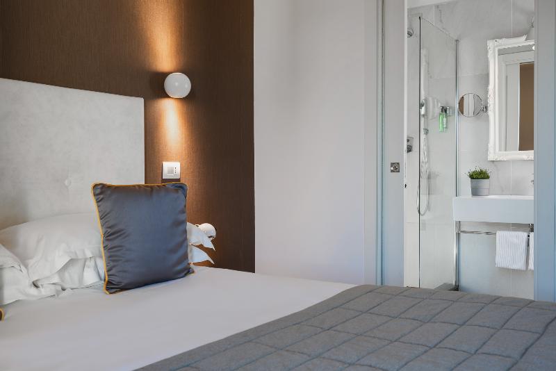 コンフォートルーム, Select Suites & Spa Apartments