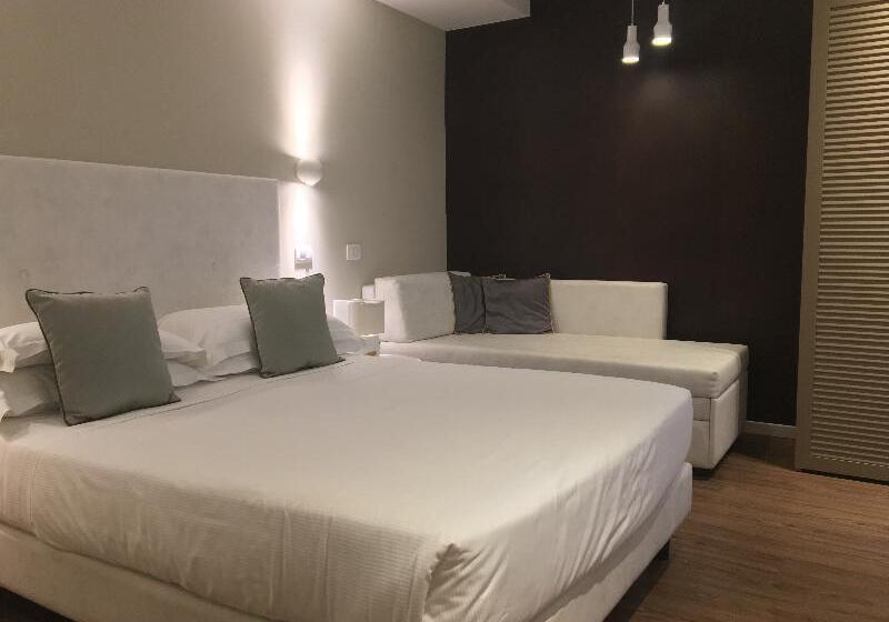 Трехместный Номер Комфорт, Select Suites & Spa   Apartments