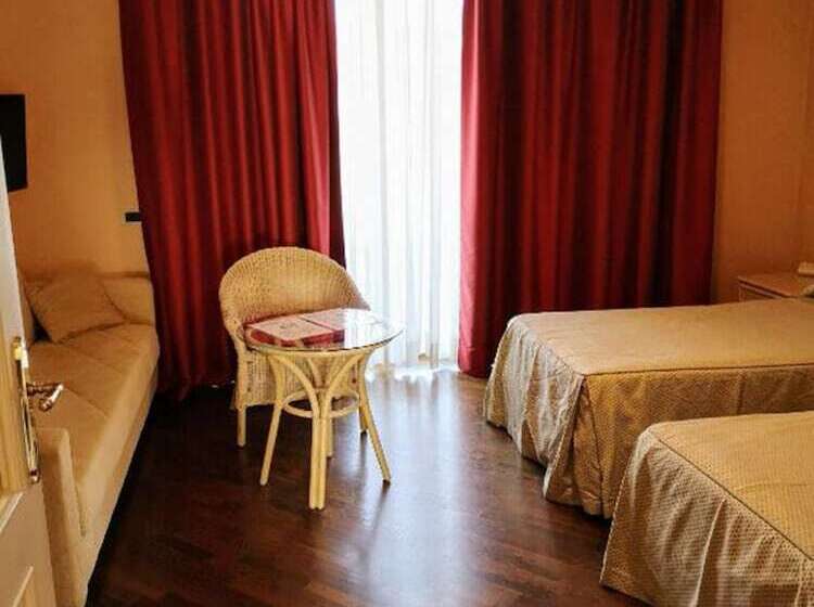 غرفة قياسية ثلاثية, Serravalle Golf