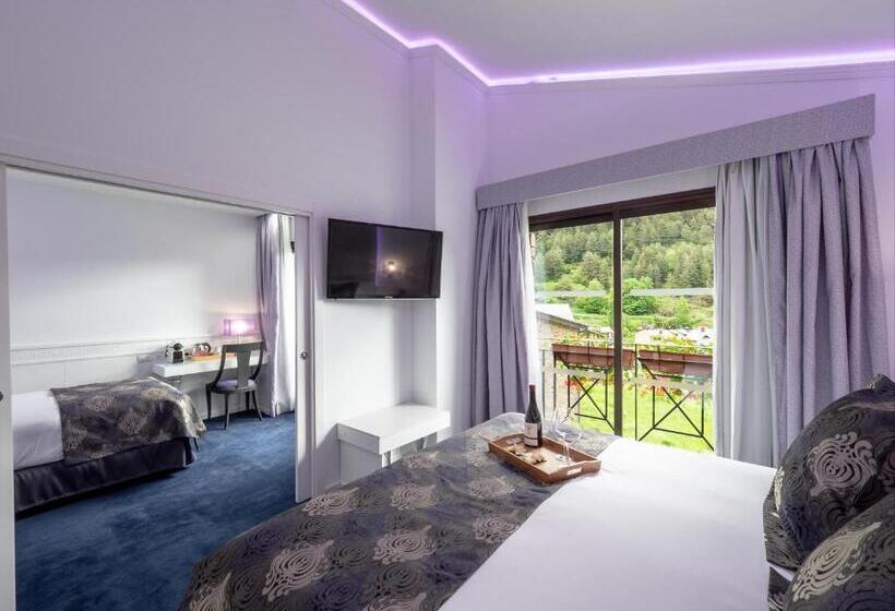 اتاق استاندارد سه نفره, Princesa Parc Excellence