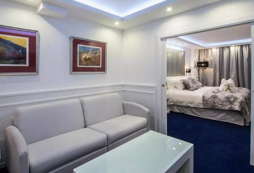 سوییت با چشم‌انداز کوه, Princesa Parc Excellence