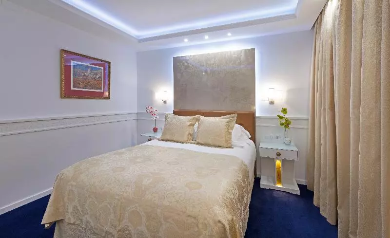 اتاق استاندارد با چشم‌انداز کوهستان, Princesa Parc Excellence