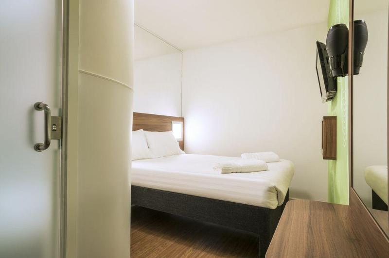 Номер Стандарт, Point A London Liverpool Street