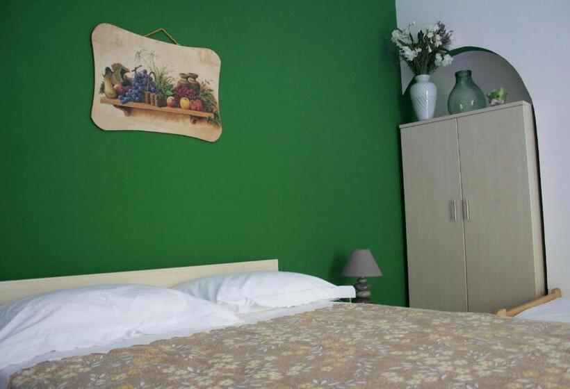Трехместный Номер Стандарт с Видом, Agriturismo Parcodainonni
