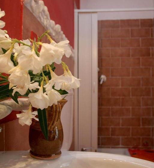 חדר לארבעה סטנדרטי עם נוף לגינה, Agriturismo Parcodainonni