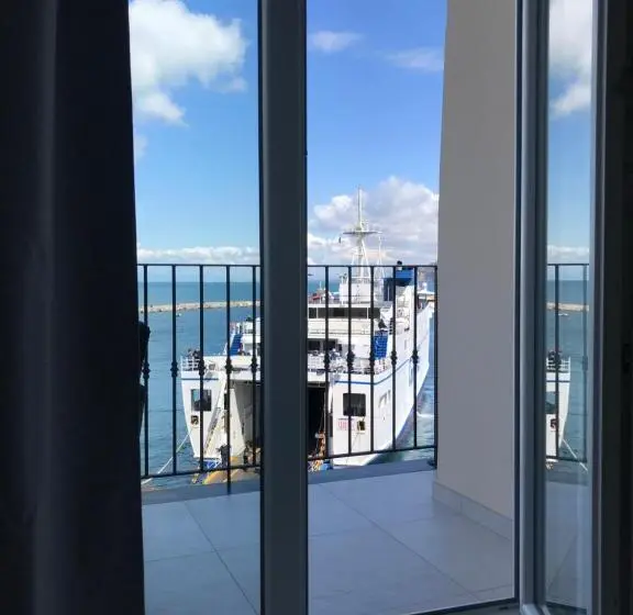 オーシャンビューのスーペリアトリプルルーム, Vento Di Mare