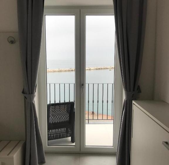 带海景的高档三人间, Vento Di Mare