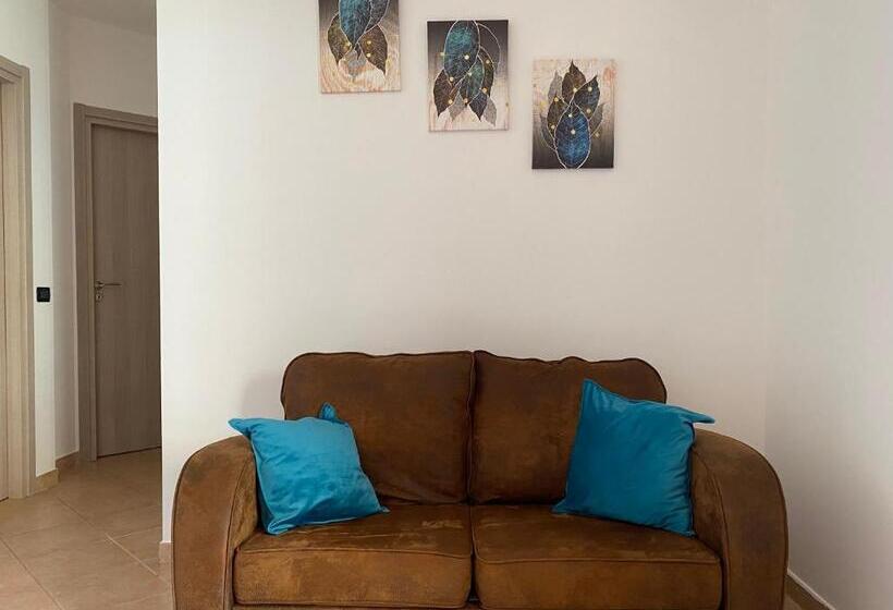 غرفة قياسية رباعية, La Chiocciola