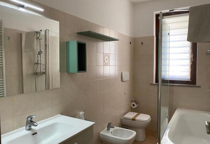 غرفة قياسية رباعية, La Chiocciola