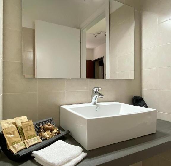 شقة غرفة واحدة, La Chiocciola