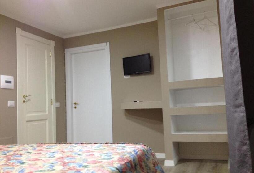 اتاق استاندارد, Napoli Centro