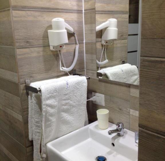 اتاق استاندارد یک نفره, Napoli Centro