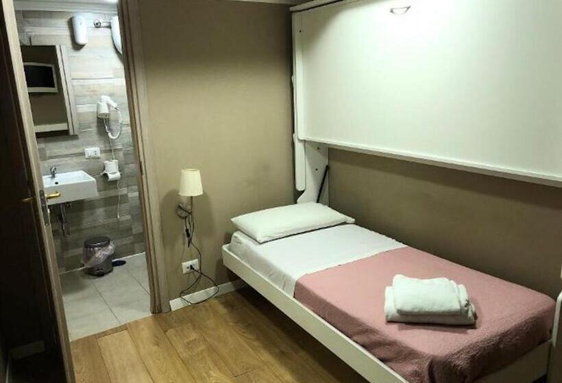 اتاق استاندارد با تخت‌های تاشو, Napoli Centro