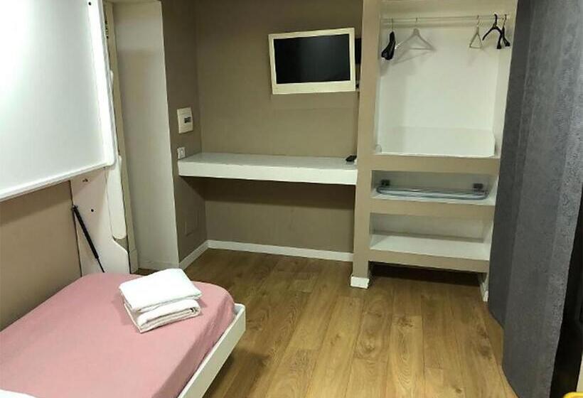 اتاق استاندارد با تخت‌های تاشو, Napoli Centro
