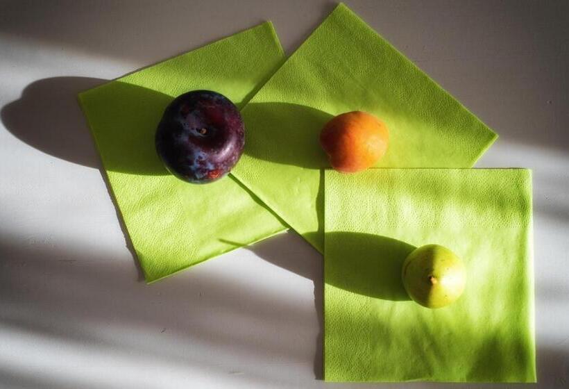 جناح غرفتين نوم, B&b Li Tarici