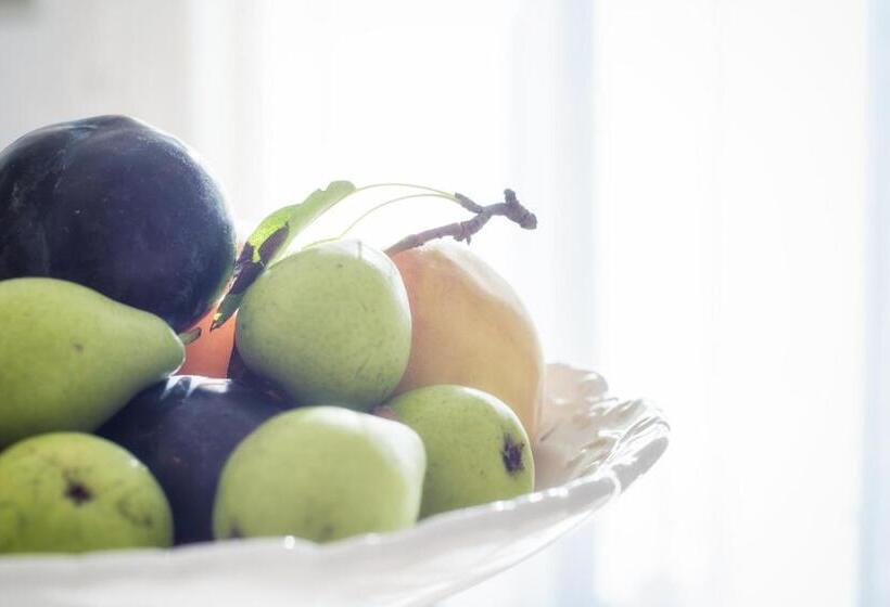 جناح غرفتين نوم, B&b Li Tarici