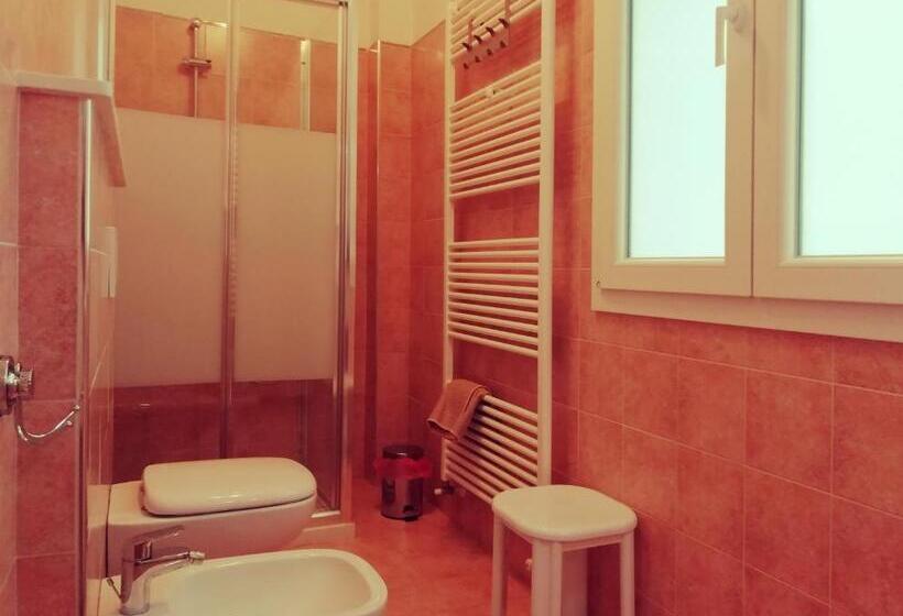 غرفة قياسية, Le Mille E Una Notte