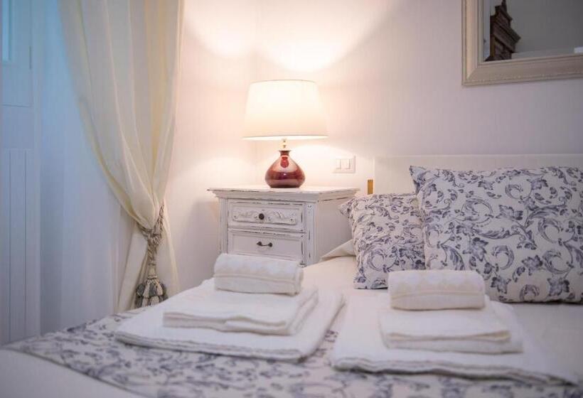 اتاق سوپریور, B&b Toma Street