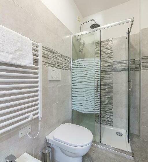 اتاق لوکس, Red Lion Guest House