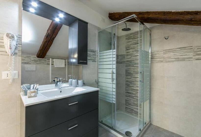 اتاق استاندارد با تخت بزرگ, Red Lion Guest House