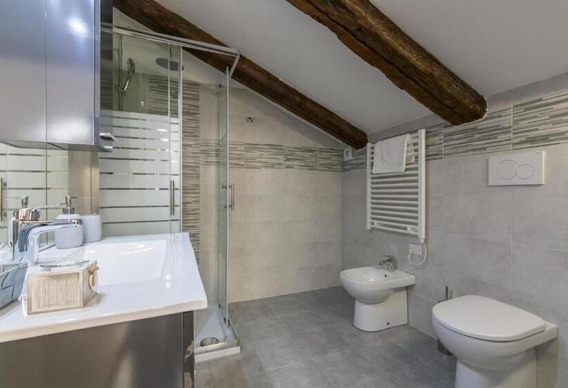 اتاق استاندارد با تخت بزرگ, Red Lion Guest House