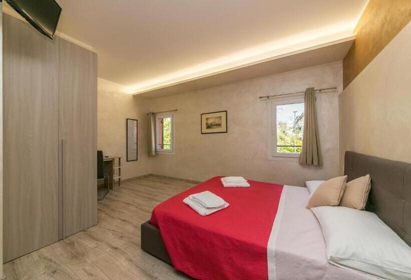 اتاق سوپریور, Red Lion Guest House