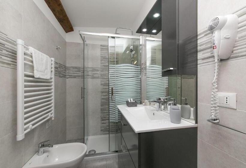 اتاق استاندارد, Red Lion Guest House