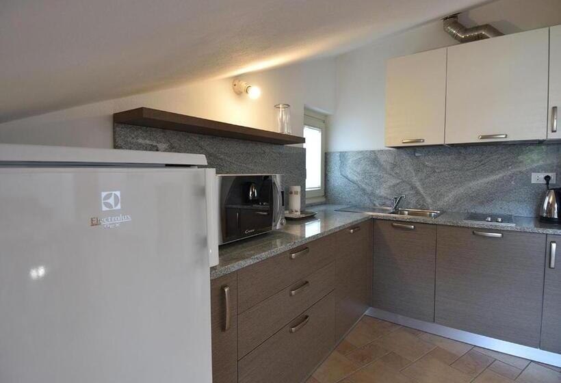 1 Bedroom Apartment Lake View, La Piccola Bellagio