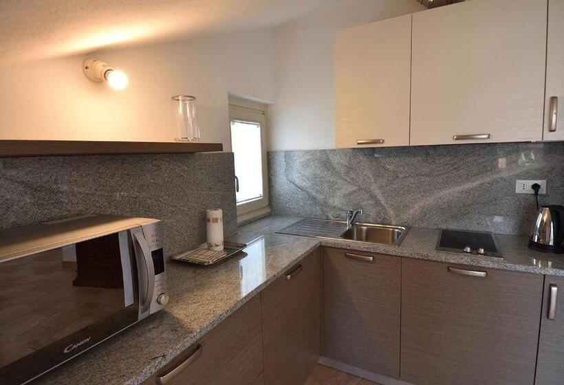 1 Bedroom Apartment Lake View, La Piccola Bellagio